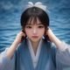 林晓风，资深日本影视文化研究者，短发干练，西装衬衫，神情专注，室内办公环境